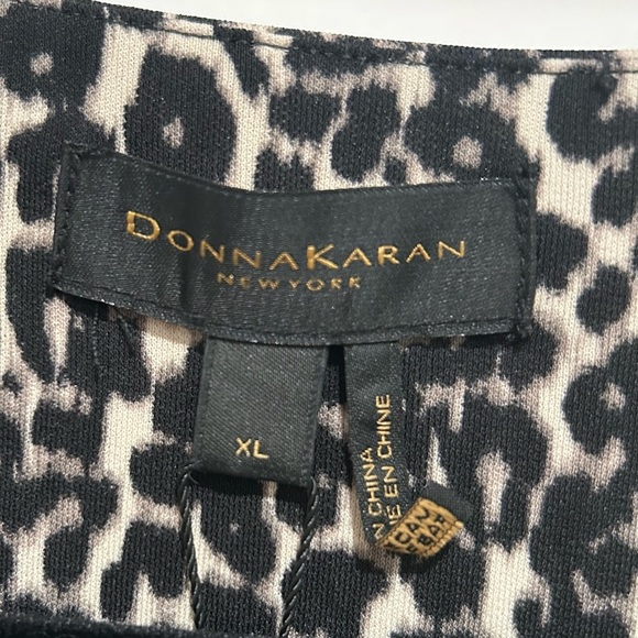 Donna Karan New York Long Sleeve Bodysuit Animal Print Womens Size XL V Neck NWT - Picture 5 of 6